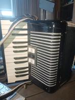 Hohner Student VM Toetsaccordeon, Muziek en Instrumenten, Accordeons, Gebruikt, Met riemen, Overige formaten, Hohner