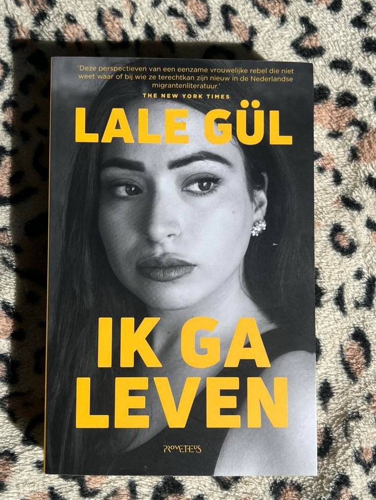 Lale Gül - Ik ga leven, Boeken, Literatuur, Ophalen of Verzenden, Zo goed als nieuw, Lale Gül