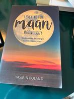 Moonology - Yasmin Boland, Ophalen of Verzenden, Gelezen, Spiritualiteit algemeen, Achtergrond en Informatie