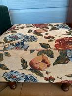 Hocker van gobelinstof met bloemenpatroon (incl. dienblad), Ophalen, Gebruikt, Vierkant, Stof