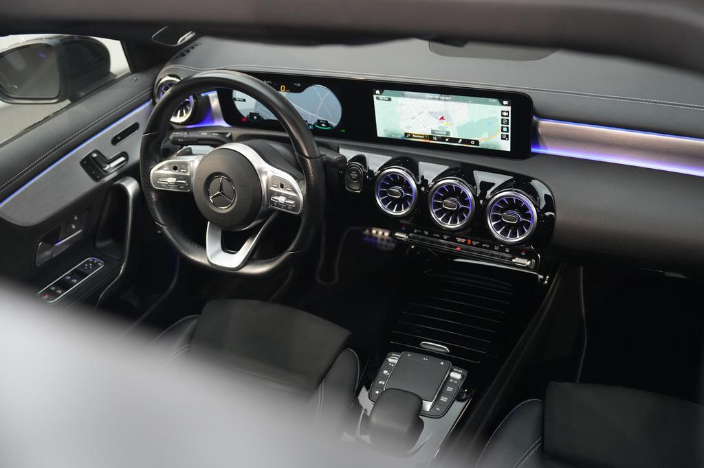 Mercedes-Benz A-Klasse 250 e Limousine AMG MAGNO MAT ✅ VOL, Auto's, 12 maanden, Gebruikt, Zwart, 4 cilinders