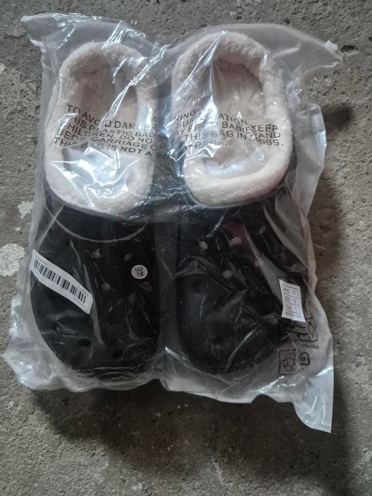 Zwarte gevoerde klompen(croks) maat 43/44, Kleding | Heren, Schoenen, Ophalen, Nieuw, Zwart, Klompen