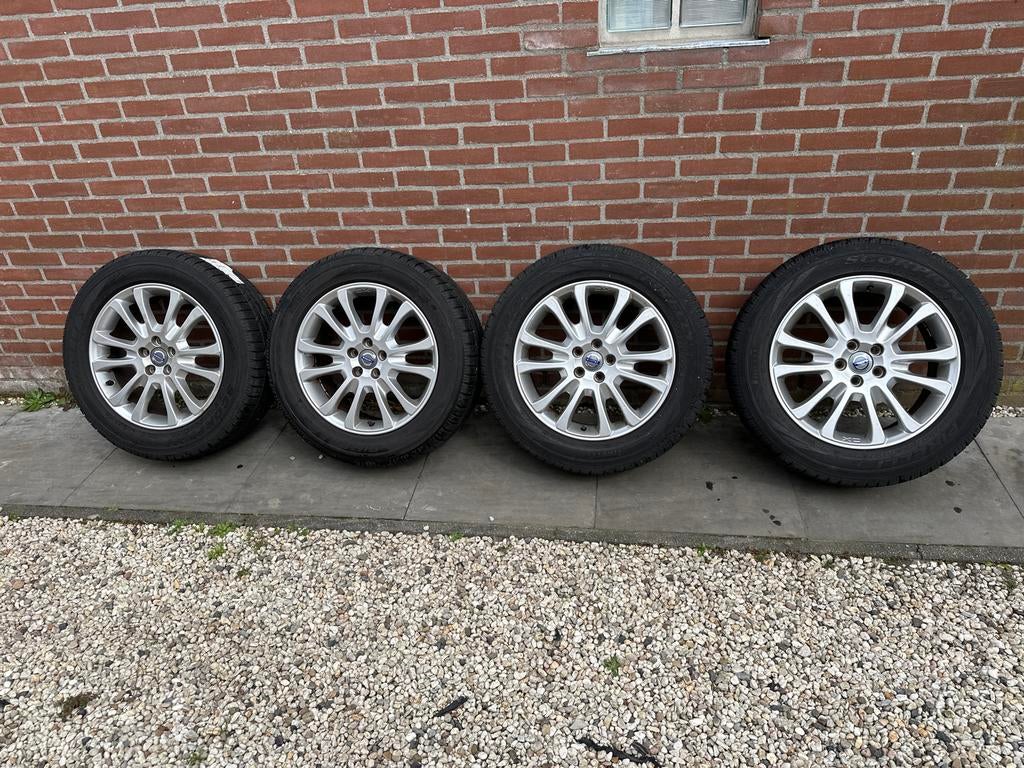 Originele Volvo XC60 wielen met winterbanden, Ophalen, 18 inch, Gebruikt, Banden en Velgen