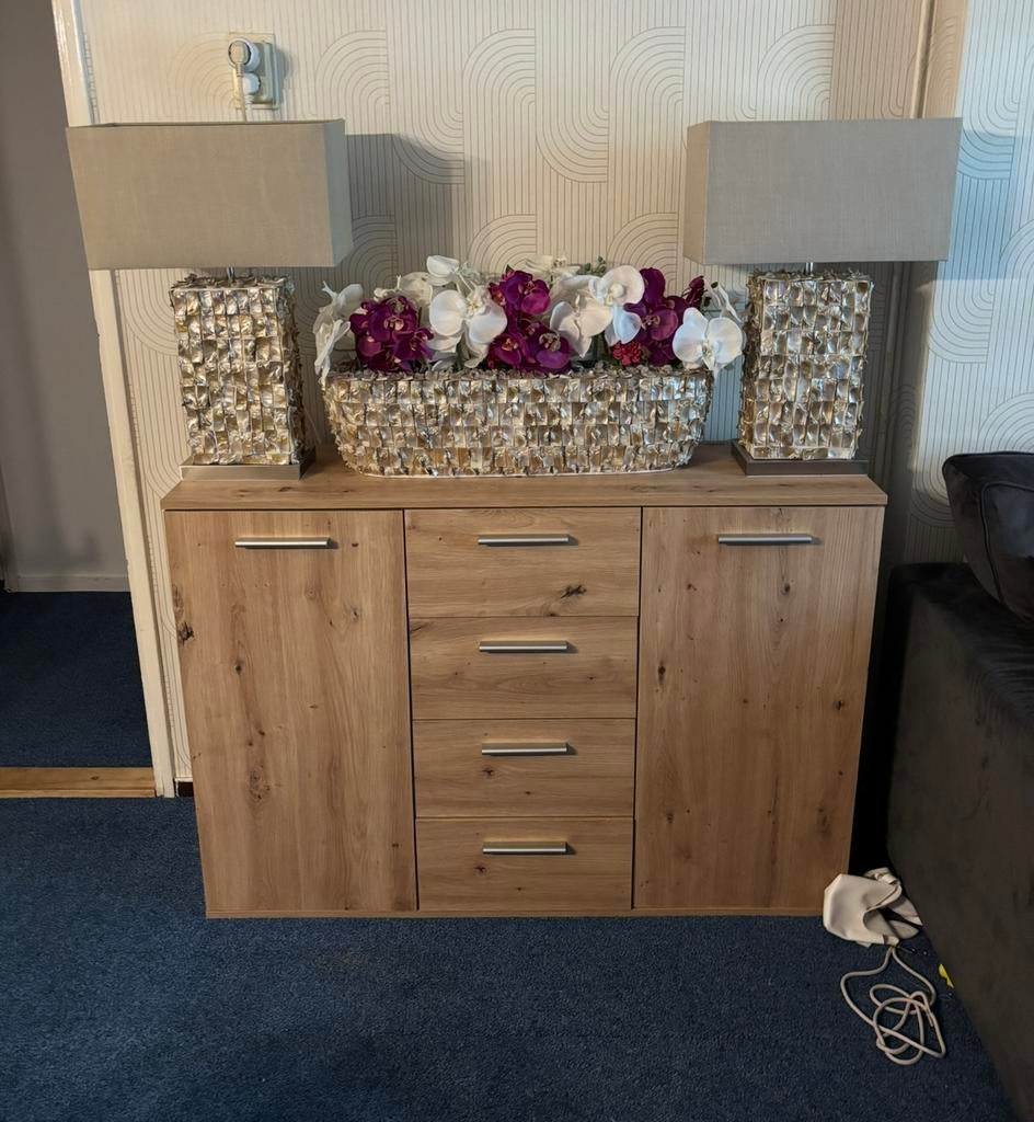 Nette gebruikte kast eiken kleur! Jaartje oud, Ophalen, Zo goed als nieuw