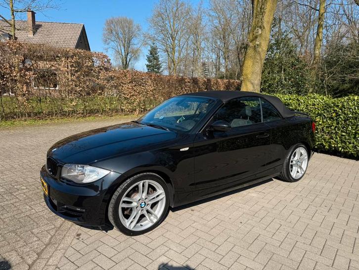 BMW 1-Serie 2.0 120I Cabrio 2008 Zwart, Auto's, BMW, Particulier, 1-Serie, Benzine, C, Cabriolet, Handgeschakeld, Geïmporteerd