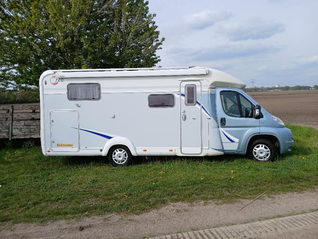 Caravans And Camping Semi-Integraal