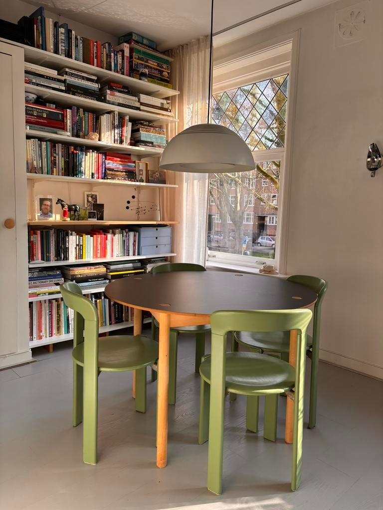 HAY tafel, reversible tafelblad (wit of zwart), Huis en Inrichting, Tafels | Eettafels, Ophalen, Rond, Zo goed als nieuw, Vier personen