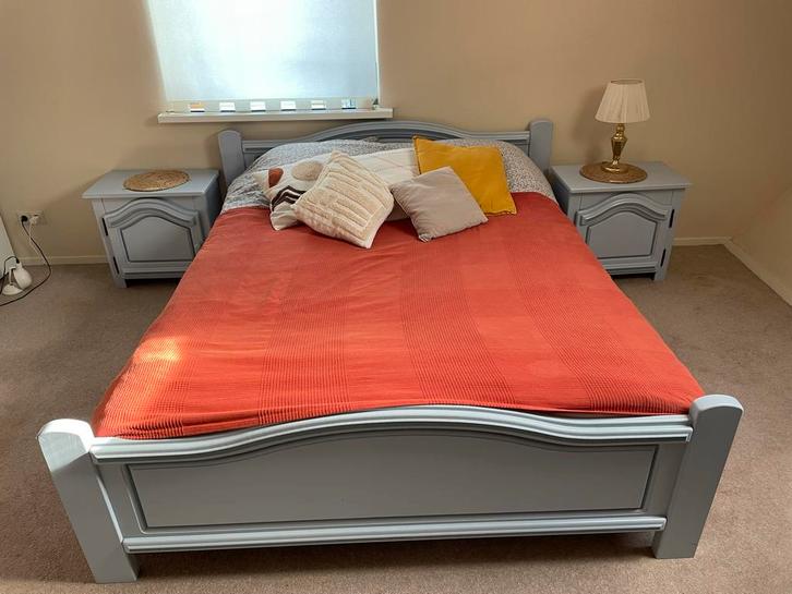 Bed met elek lattenbodem en nachtkastjes (zie omschrijving), Huis en Inrichting, Slaapkamer | Bedden, Gebruikt, Tweepersoons, 160 cm