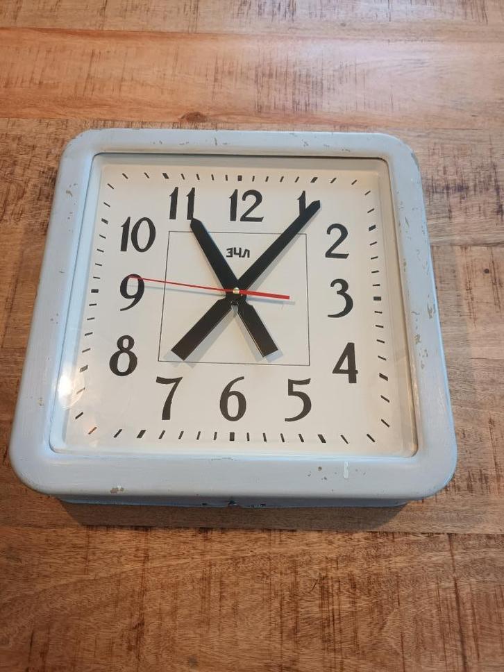 Industriële Klok, Stationsklok , Fabrieksklok, Huis en Inrichting, Woonaccessoires | Klokken, Gebruikt, Wandklok, Analoog, Ophalen of Verzenden