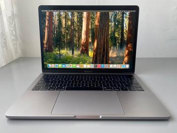 MacBook Pro 2018 - 4 Tb3 ports - 256 GB - 8 GB - 2.3 GHz beschikbaar voor biedingen
