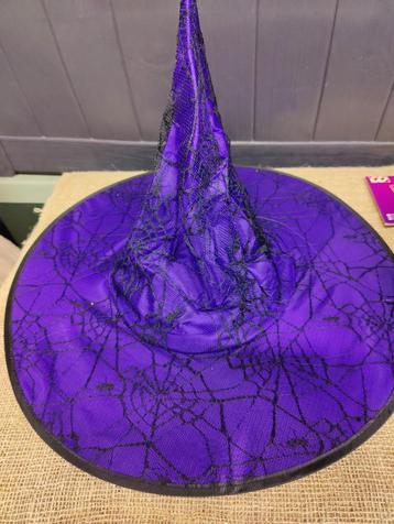 Halloween Heksenhoeden 2 paarse met spinnenweb en 20 zwarte beschikbaar voor biedingen