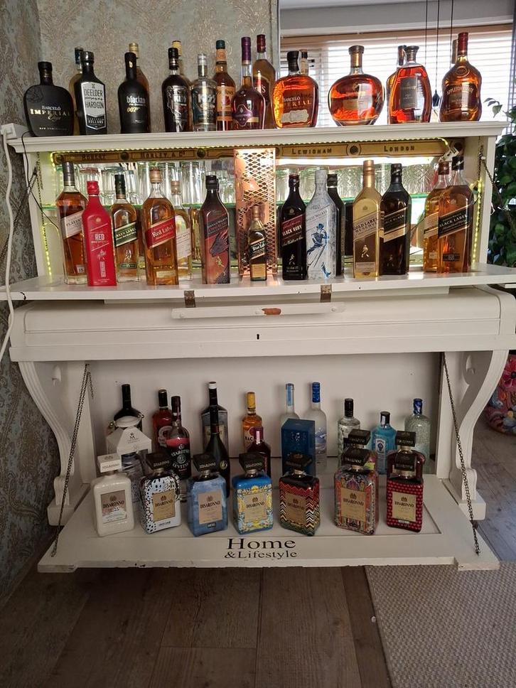 Vintage Drankenkast piano bar., Huis en Inrichting, Kasten | Buffetkasten, Gebruikt, 100 tot 150 cm, 25 tot 50 cm, Met deur(en)