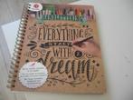 Hand lettering boek in NED. Duits en Engels €10.00, Hobby en Vrije tijd, Tekenen, Nieuw, Ophalen