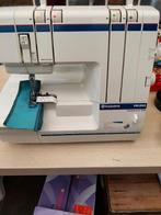 Naaimachine,Overlock - Heerlen, Hobby en Vrije tijd, Naaimachines en Toebehoren, Ophalen of Verzenden, Gebruikt, Naaimachine, Husqvarna