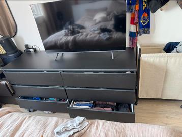 Zwart dressoir