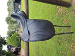 Thorowgood T8 dressuurzadel 18 inch. Rode, witte, rode boom, Dieren en Toebehoren, Ophalen of Verzenden, Overige soorten