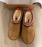 UGG nieuw !, Kleding | Dames, Schoenen, Ophalen of Verzenden, Zo goed als nieuw, Pantoffels of Sloffen
