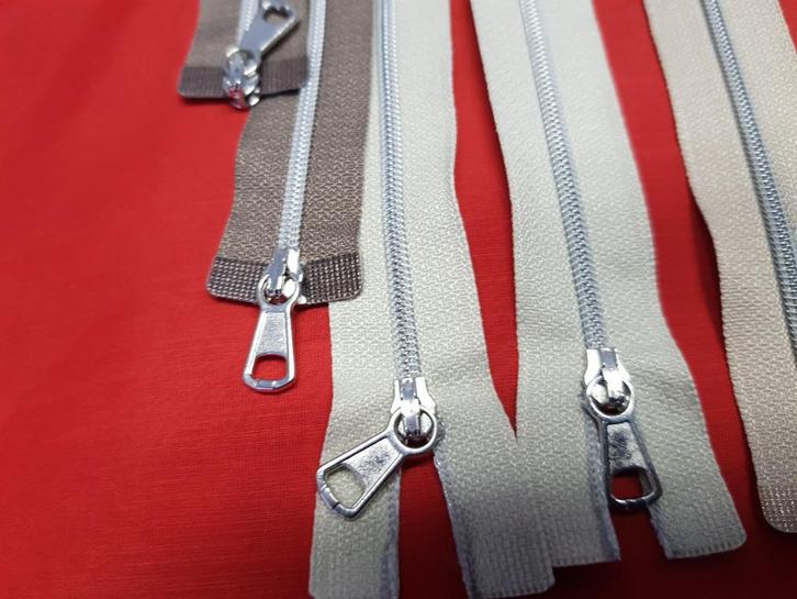 Nu deze 35 X fijne deelbare nylon ritsen, Hobby en Vrije tijd, Naaien en Fournituren, Nieuw, Rits of Sluiting, Ophalen of Verzenden