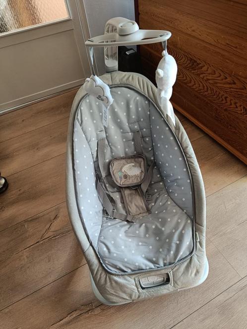 Ingenuity Rocker Seat Lamb - babywieg 0-18kg grijs, Kinderen en Baby's, Wipstoeltjes, Zo goed als nieuw, Schommelstoel, Overige merken