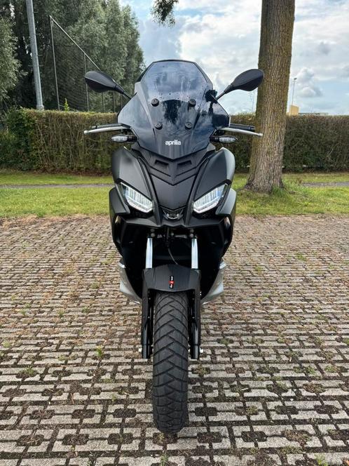 Aprilia SR GT 200, Fietsen en Brommers, Scooters | Aprilia, Zo goed als nieuw, Overige modellen, Benzine, Ophalen