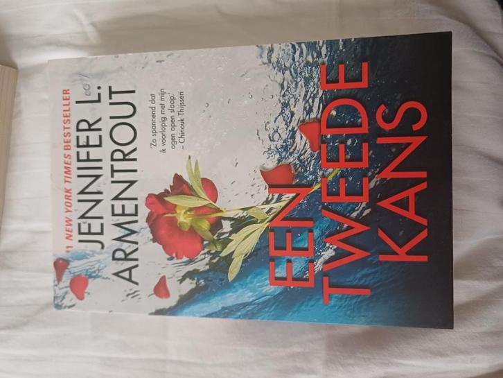 Jennifer L. Armentrout - Een tweede kans, Boeken, Romans, Zo goed als nieuw, Ophalen of Verzenden