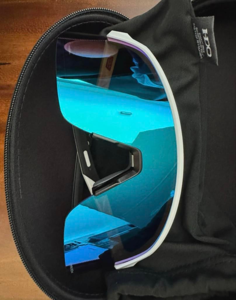 Oakley Zonnebril - Sportief en Stijlvol, Sieraden, Tassen en Uiterlijk, Zonnebrillen en Brillen | Dames, Zonnebril, Wit, Ophalen of Verzenden