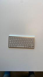 Apple draadloos toetsenbord defect, Ophalen of Verzenden, Apple, Draadloos, Niet werkend