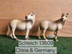 Schleich 13609 Camargue merrie met of zonder vaantje 2006, Ophalen of Verzenden, Zo goed als nieuw, Paard, Beeldje of Figuurtje