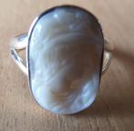 camee ring zilver 17 mm. doorsnede., Sieraden, Tassen en Uiterlijk, Ringen, Gebruikt, Wit, Ophalen of Verzenden, 17 tot 18