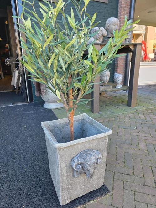 betonnen bloembakken en beelden gratis bezorgd, Tuin en Terras, Bloembakken en Plantenbakken, Nieuw, Beton, Binnen, Balkon, Tuin