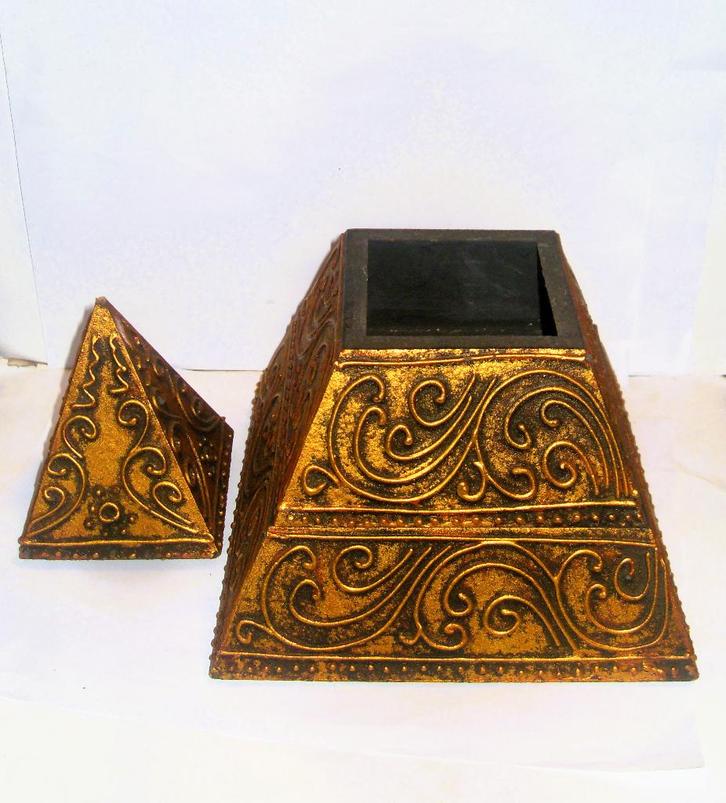 Decoratieve Pyramide / opbergdoosje piramide / 3 delig, Huis en Inrichting, Woonaccessoires | Overige, Zo goed als nieuw, Ophalen of Verzenden