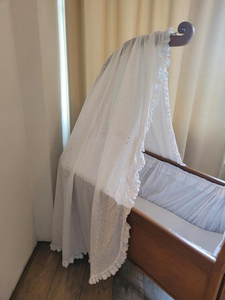Antieke houten wieg met hemeltje, Kinderen en Baby's, Babywiegjes en Ledikanten, Gebruikt, Wieg, Ophalen