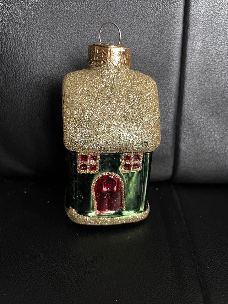 Mooie oude kerstbal in de vorm van een huisje, Diversen, Kerst, Zo goed als nieuw, Verzenden
