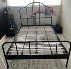 Ikea Sagstua bed en Lönset lattenbodem (140 x 200), Huis en Inrichting, Slaapkamer | Bedden, Ophalen, Zwart, Tweepersoons, 140 cm