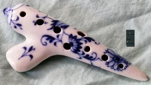Porseleinen ocarina met Zwiebelmuster decor, Muziek en Instrumenten, Blaasinstrumenten | Overige, Overige soorten, Ophalen of Verzenden