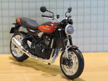 Kawasaki Z900RS 1:12 brown/red beschikbaar voor biedingen