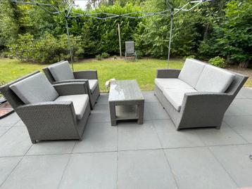 Loungeset beschikbaar voor biedingen