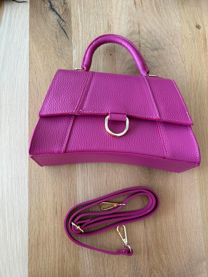 Notre-V roze handtas van leer, Sieraden, Tassen en Uiterlijk, Beautycases, Nieuw, Hardcase, Roze, Ophalen of Verzenden