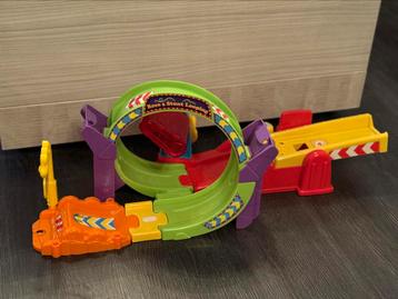 vtech toet toet auto looping en lanceerbaan beschikbaar voor biedingen