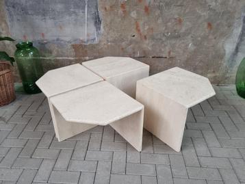 Set Travertijn Salontafel Jaren 70 Design Koffie Tafel Wit 2 beschikbaar voor biedingen