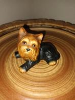 Yorkshire Terrier-beeldje van Hi-Line Gift Ltd. D199B, Verzamelen, Beelden en Beeldjes, Ophalen of Verzenden, Zo goed als nieuw