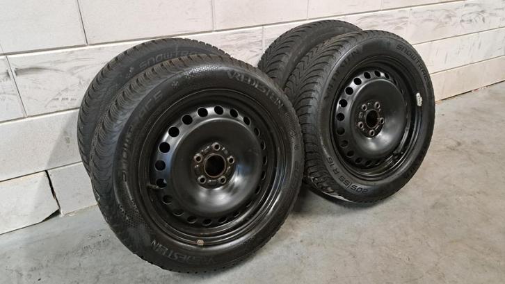 Banden V40 V50 S40 V60 Focus C-Max Mondeo 205/55/16, Auto-onderdelen, Banden en Velgen, Banden en Velgen, Winterbanden, 16 inch