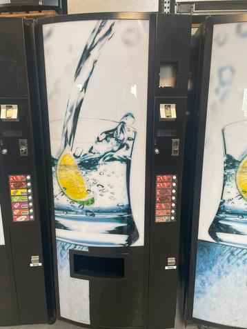 Vendo Frisdrankautomaat voor PET flessen beschikbaar voor biedingen