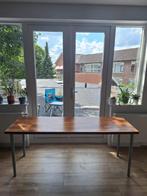 Walnoot Ikea Bureau, Ophalen, In hoogte verstelbaar, Zo goed als nieuw, Bureau