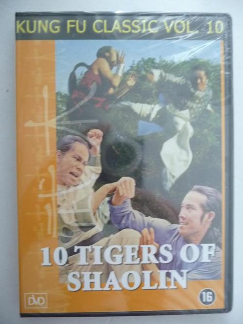 00C: 10 Tigers of Shaolin (in plastic), Cd's en Dvd's, Dvd's | Actie, Nieuw in verpakking, Actie, Alle leeftijden, Ophalen of Verzenden