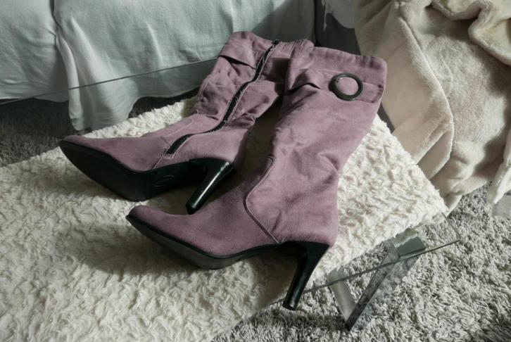Laarzen fluweel  maat 37, Kleding | Dames, Schoenen, Zo goed als nieuw, Hoge laarzen, Roze, Ophalen
