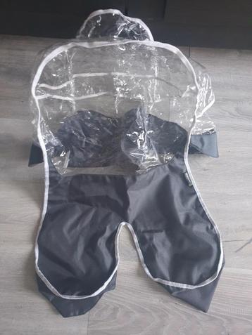 Nette stevige regenhoes voor Fietsstoeltje voorop. beschikbaar voor biedingen