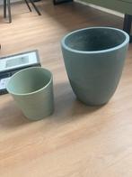 2 bloempotten, Ophalen, Rond, Zo goed als nieuw, Minder dan 25 cm