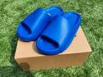 Yeezy Slide Azure Size 42 ID4133, Ophalen of Verzenden, Nieuw, Blauw