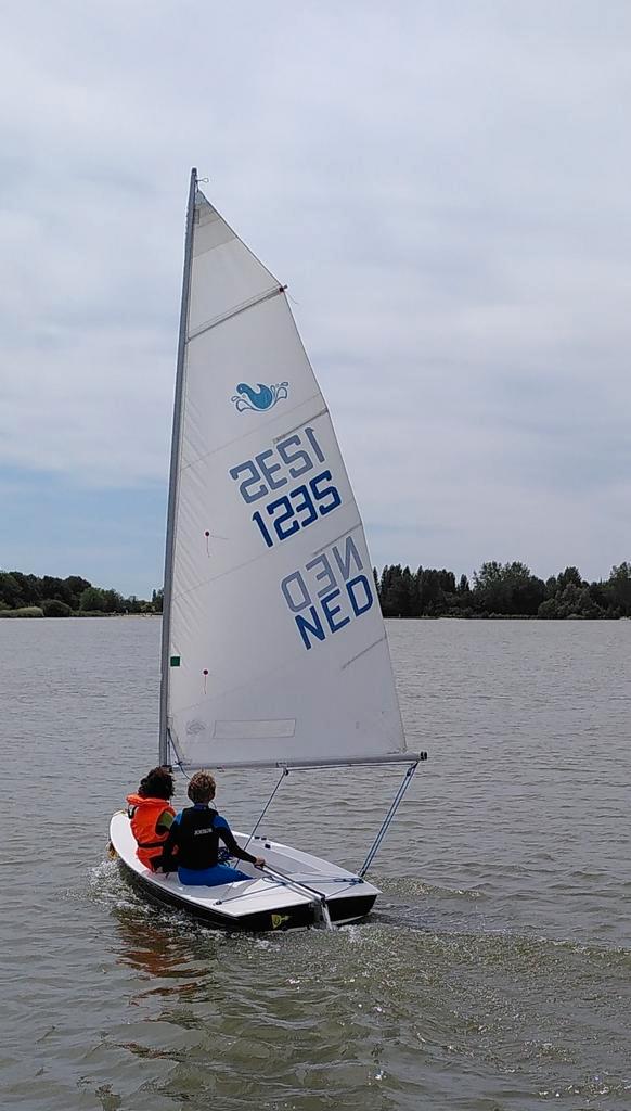 Splash Zeilboot met waltrailer - Zeilklaar!, Watersport en Boten, Open zeilboten, Gebruikt, Overige typen, 3 tot 6 meter, Polyester